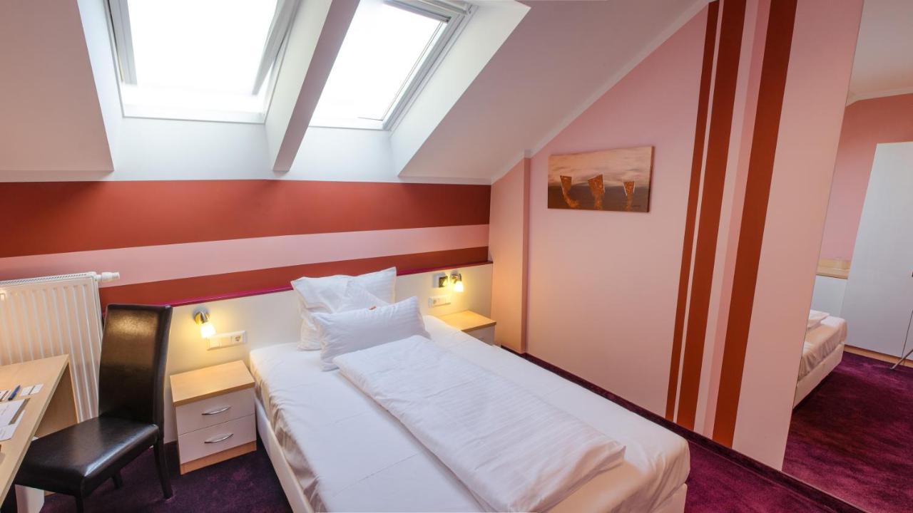 Hotel Residenz Hoessinger Karlstetten Esterno foto